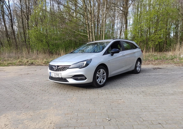 Opel Astra cena 58999 przebieg: 57000, rok produkcji 2021 z Sompolno małe 497